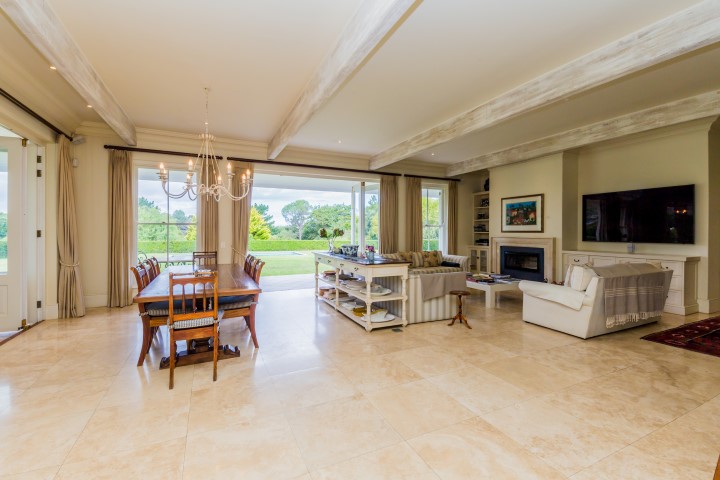 5 Bedroom Property for Sale in Constantia Western Cape